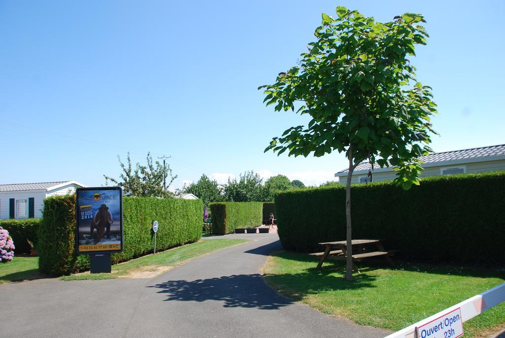 Le Clos Tranquille Hotel Gonneville-en-Auge Eksteriør billede
